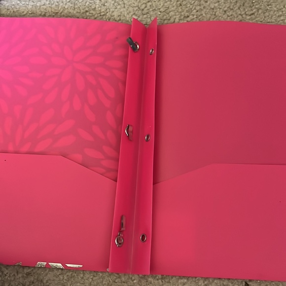 Folder - Picture 2 of 2